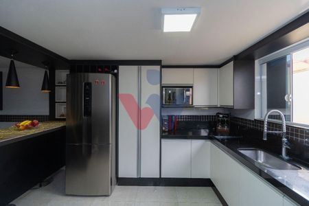 7_photo/94dcfaa069.c54d8ccd00eda198-ATLAS-75af817f-ed5e-42e4-9466-5cd7872abb4a.jpg de casa à venda com 5 quartos, 265m² em Uberaba, Curitiba