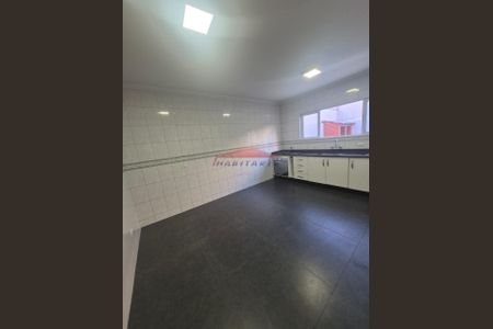 16_photo/94dcfaa215.3be64ff4f61ae86c-ATLAS-4c9a000a-e4f9-42fd-9dd9-d8a9beab1d3d.jpg de casa à venda com 4 quartos, 245m² em Uberaba, Curitiba