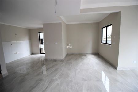 5_photo/94dcfaa22b.2bba007298a27dad-ATLAS-200dce5a-c2bc-4f0a-83cf-19ddf0138bf1.jpg de casa à venda com 3 quartos, 110m² em Uberaba, Curitiba