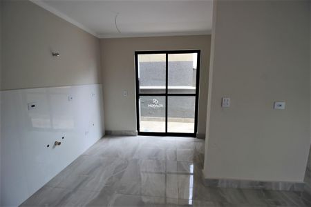 8_photo/94dcfaa22b.2bba007298a27dad-ATLAS-40b7a277-cfbc-4759-ac3d-5a25a8096e4e.jpg de casa à venda com 3 quartos, 110m² em Uberaba, Curitiba