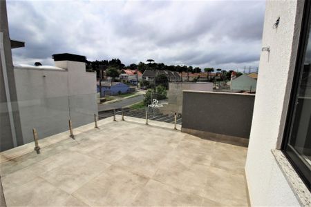 9_photo/94dcfaa22b.2bba007298a27dad-ATLAS-454a9617-dbbb-4e9f-91a7-38efcb5741da.jpg de casa à venda com 3 quartos, 110m² em Uberaba, Curitiba