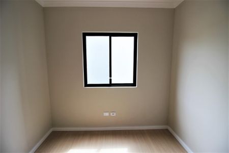 19_photo/94dcfaa22b.2bba007298a27dad-ATLAS-94a66680-38c5-4df5-8108-5df8e3a6e29e.jpg de casa à venda com 3 quartos, 110m² em Uberaba, Curitiba