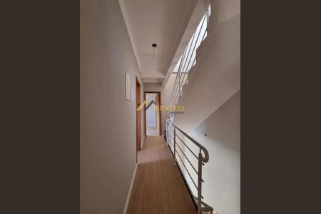 12_photo/94dcfaa22b.2bba007298a27dad-ATLAS-9b576d09-d204-493e-8a97-c2b76da470b7.jpg de casa à venda com 3 quartos, 114m² em Uberaba, Curitiba