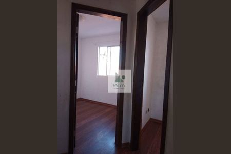 7_photo/94dcfaa249.ae3d86bef28e162d-ATLAS-670fc1a3-e075-4622-84db-975ade680015.jpg de casa à venda com 3 quartos, 80m² em Uberaba, Curitiba