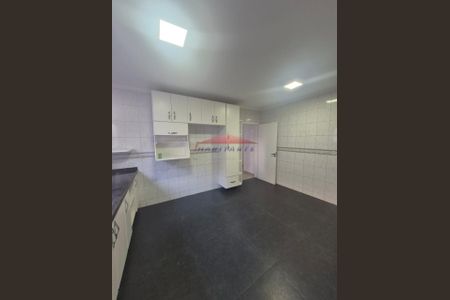 15_photo/94dcfaa25f.3be64ff4f61ae86c-ATLAS-7c09357d-11f3-4d9d-9c40-3a34af30dd50.jpg de casa à venda com 4 quartos, 245m² em Uberaba, Curitiba