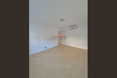 28_photo/94dcfaa25f.3be64ff4f61ae86c-ATLAS-7f460c78-e5ff-40a9-b2ee-db5ab16d5d4c.jpg de casa à venda com 4 quartos, 245m² em Uberaba, Curitiba