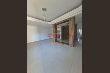 7_photo/94dcfaa25f.3be64ff4f61ae86c-ATLAS-c2462ccc-07c5-43d3-b343-db2165a8056e.jpg de casa à venda com 4 quartos, 245m² em Uberaba, Curitiba