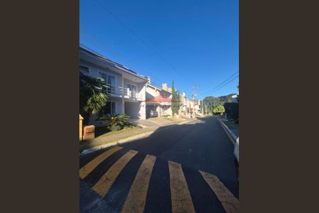 5_photo/94dcfaa25f.3be64ff4f61ae86c-ATLAS-c64090e3-1502-4251-9736-dca287c06246.jpg de casa à venda com 4 quartos, 245m² em Uberaba, Curitiba