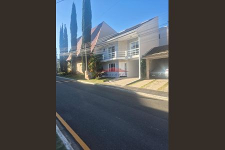 4_photo/94dcfaa25f.3be64ff4f61ae86c-ATLAS-e25c6af7-dba9-4951-b6d8-2aac39599e40.jpg de casa à venda com 4 quartos, 245m² em Uberaba, Curitiba