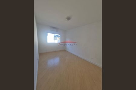 31_photo/94dcfaa25f.3be64ff4f61ae86c-ATLAS-f45e8ae9-d8e4-41a7-b135-9fbf4d35b532.jpg de casa à venda com 4 quartos, 245m² em Uberaba, Curitiba