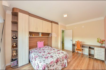 37_photo/94dcfaa2bf.e9a0370e41ffee45-ATLAS-813bc80c-a7b1-48df-abd6-e9bc2d9ba76b.jpg de casa à venda com 4 quartos, 286m² em Uberaba, Curitiba