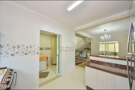 14_photo/94dcfaa2bf.e9a0370e41ffee45-ATLAS-bba2497d-3a0a-40bc-a7c6-b49fef561983.jpg de casa à venda com 4 quartos, 286m² em Uberaba, Curitiba