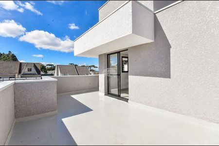 30_photo/94dcfaa315.0dba02f6e03a3679-ATLAS-e615f89c-76bf-4171-b5f9-7a11b79f817b.jpg de casa à venda com 3 quartos, 118m² em Uberaba, Curitiba