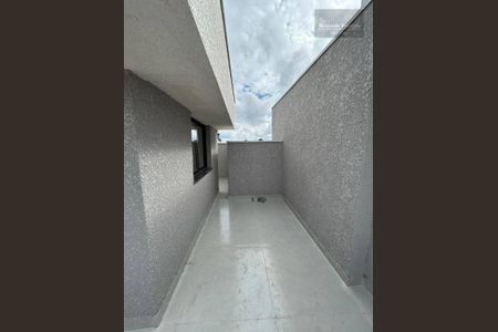 4_photo/94dcfaa315.31c629eab110c7a5-ATLAS-18ce215b-357d-413c-afb9-6928625e8fd6.jpg de casa à venda com 3 quartos, 119m² em Uberaba, Curitiba