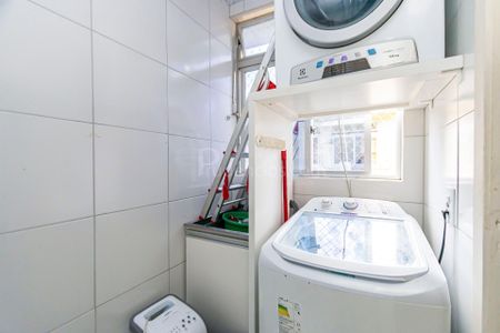 13_photo/94dcfaa3ef.6bc6d6e3d41508d6-ATLAS-3ec1a83d-0dc5-4105-b414-881d4e75cf33.jpg de apartamento à venda com 2 quartos, 47m² em Uberaba, Curitiba