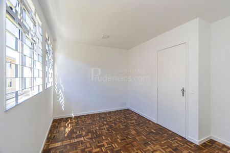 21_photo/94dcfaa3ef.6bc6d6e3d41508d6-ATLAS-f83569da-13e6-49e2-8b5f-2e212da7dd3d.jpg de apartamento à venda com 2 quartos, 58m² em Uberaba, Curitiba