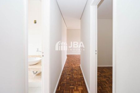 4_photo/94dcfaa3ef.6bc6d6e3d41508d6-ATLAS-fd059dfd-cbe2-4825-8382-839257715d8e.jpg de apartamento à venda com 3 quartos, 53m² em Uberaba, Curitiba