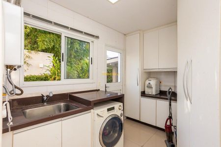 11_photo/94dcfaa575.74a96c0b2c4b8c29-ATLAS-aff9e7e6-6481-481d-b6a7-0c2cc63a0936.jpg de casa à venda com 3 quartos, 184m² em Uberaba, Curitiba