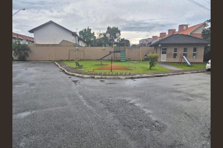 7_photo/94dcfaa5a1.b63fb19834d8465e-ATLAS-199a5a70-0f72-4af4-9a37-66f2dbe0af99.jpg de casa de condomínio à venda com 3 quartos, 110m² em Uberaba, Curitiba