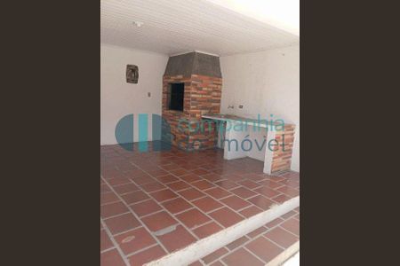 6_photo/94dcfaa7df.10a878ccc681cf29-ATLAS-fcf1b65d-a294-4959-b099-83d61d6bbb13.jpg de casa à venda com 3 quartos, 100m² em Cajuru, Curitiba