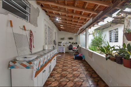 4_photo/94dcfaa955.72c99cad9401b729-ATLAS-b4f259df-8d07-48b5-aa43-8ba01100a9eb.jpg de casa à venda com 4 quartos, 80m² em Cajuru, Curitiba