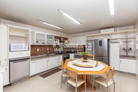 14_photo/94dcfaaaf1.d7ff1048839b4df4-ATLAS-d55b8f6e-917c-4346-9882-70fecbc4ae56.jpg de casa à venda com 4 quartos, 386m² em Cajuru, Curitiba