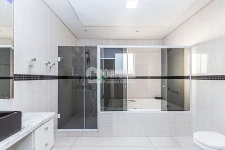 9_photo/94dcfaaaf1.d7ff1048839b4df4-ATLAS-f0dcd16d-901b-418d-90e1-580e0ce4c18d.jpg de casa à venda com 4 quartos, 386m² em Cajuru, Curitiba