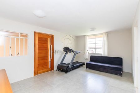 8_photo/94dcfaac5f.c1dc00249eefaead-ATLAS-24a0be43-64e1-4501-be6a-96b3ac2b9bcc.jpg de casa à venda com 3 quartos, 135m² em Cajuru, Curitiba