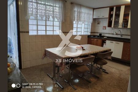 5_photo/94dcfaac93.ceff8192393c33de-ATLAS-91d4d9cd-344f-4d2d-b5f9-7de9f3002f41.jpg de casa à venda com 3 quartos, 174m² em Cajuru, Curitiba