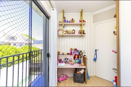 40_photo/94dcfaad67.fa19163bbf793a21-ATLAS-bc92deea-0136-45ce-bf03-4d53cdb9bf84.jpg de casa à venda com 4 quartos, 140m² em Uberaba, Curitiba