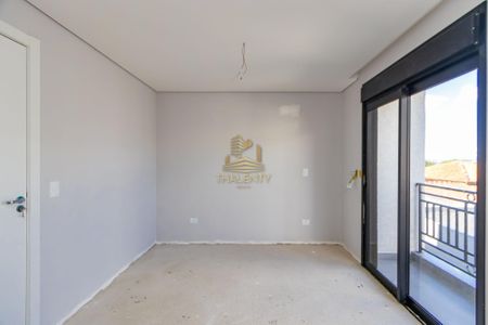 25_photo/94dcfaae15.edf2212802869f81-ATLAS-993821e6-cdf2-4c8b-8842-5548e7aeaad5.jpg de casa à venda com 4 quartos, 147m² em Uberaba, Curitiba