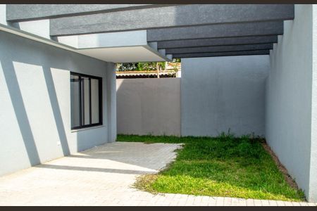 2_photo/94dcfaae3f.08f922be3a726ba4-ATLAS-d4d465dd-8d16-4d0a-81a6-3f6d397bb7e9.jpg de casa à venda com 3 quartos, 138m² em Uberaba, Curitiba