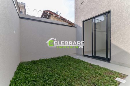 1_photo/94dcfaae43.1c5ee5b12bdcf8f7-ATLAS-01dc6a82-a0bd-41e5-a94b-57c86b4d44ea.jpg de casa à venda com 3 quartos, 95m² em Uberaba, Curitiba