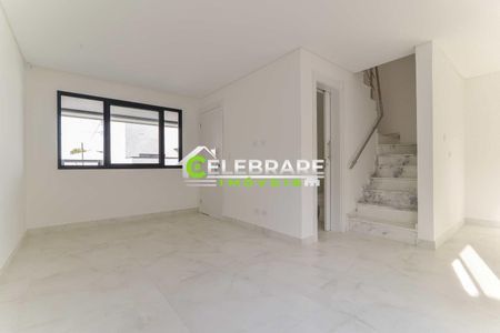 4_photo/94dcfaae43.1c5ee5b12bdcf8f7-ATLAS-38b384e6-388f-4516-8faf-166b7987c2ca.jpg de casa à venda com 3 quartos, 95m² em Uberaba, Curitiba