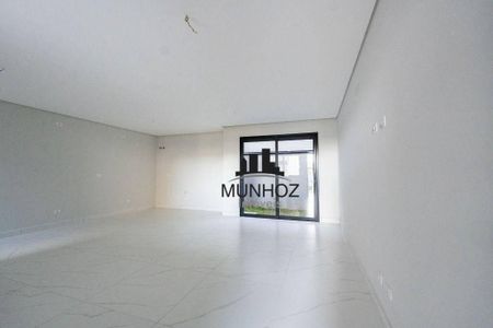 3_photo/94dcfaae43.49e5f4e107e90c19-ATLAS-11c476b8-9b7c-46c7-8c66-211b4ff15463.jpg de casa à venda com 2 quartos, 116m² em Uberaba, Curitiba