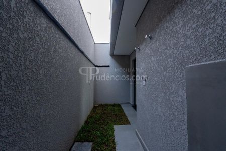 12_photo/94dcfaae43.49e5f4e107e90c19-ATLAS-30dd3f76-d575-43aa-a6fa-b803e616de64.jpg de casa à venda com 3 quartos, 116m² em Uberaba, Curitiba