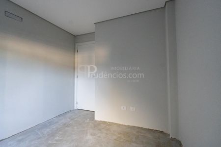 21_photo/94dcfaae43.49e5f4e107e90c19-ATLAS-344b51b2-53e5-46b3-a43f-035849734db2.jpg de casa à venda com 3 quartos, 116m² em Uberaba, Curitiba