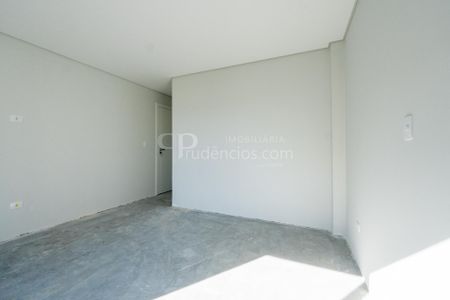 29_photo/94dcfaae43.49e5f4e107e90c19-ATLAS-a4dd779d-d42e-4fb5-90e6-19444a35f6ae.jpg de casa à venda com 3 quartos, 116m² em Uberaba, Curitiba