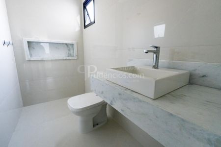 19_photo/94dcfaae43.49e5f4e107e90c19-ATLAS-d29221f6-3257-4106-92fd-b6019867ec8e.jpg de casa à venda com 3 quartos, 116m² em Uberaba, Curitiba