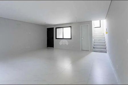 5_photo/94dcfaae43.7b1b2950b19b6683-ATLAS-5dca2488-0d11-4fea-8930-11496923f65b.jpg de casa à venda com 3 quartos, 116m² em Uberaba, Curitiba