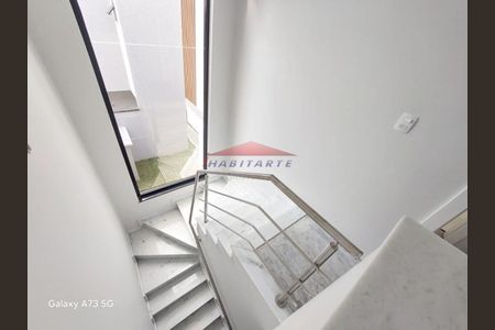 4_photo/94dcfaae5d.9b0e853e47463488-ATLAS-d516c4e0-7ca4-4ba6-b79a-a5f26668cc01.jpg de casa à venda com 3 quartos, 112m² em Uberaba, Curitiba