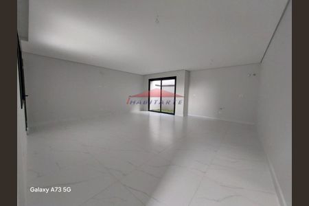 6_photo/94dcfaae5d.9b0e853e47463488-ATLAS-ecdecdc3-8ff4-451d-9b3c-ad3bfdff37ed.jpg de casa à venda com 3 quartos, 112m² em Uberaba, Curitiba