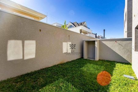 5_photo/94dcfaae6b.33f7807c162f64fa-ATLAS-05c5cb28-dd2b-45fc-a6a0-fa850d42b549.jpg de casa à venda com 4 quartos, 122m² em Uberaba, Curitiba