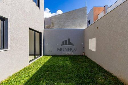 3_photo/94dcfaae6b.9845a183adc4e21d-ATLAS-06e81fda-e9b6-4cd8-b9a5-0bc7ed5db1ef.jpg de casa à venda com 3 quartos, 122m² em Uberaba, Curitiba