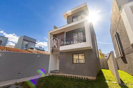 8_photo/94dcfaae6b.9845a183adc4e21d-ATLAS-172eb7b8-2f38-441c-9269-41cf9d7af2d3.jpg de casa à venda com 4 quartos, 122m² em Uberaba, Curitiba