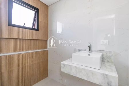 38_photo/94dcfaae6b.9845a183adc4e21d-ATLAS-3525428e-743a-45ec-9d13-bee048ad3b72.jpg de casa à venda com 4 quartos, 122m² em Uberaba, Curitiba