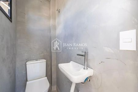 34_photo/94dcfaae6b.9845a183adc4e21d-ATLAS-4b46b61a-688e-4b0b-995b-ed1716c48ff8.jpg de casa à venda com 4 quartos, 122m² em Uberaba, Curitiba