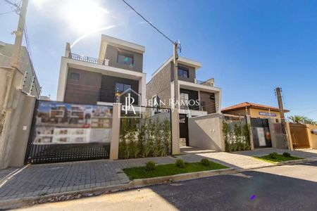 2_photo/94dcfaae6b.9845a183adc4e21d-ATLAS-7b65faa5-0d1e-405f-ad6b-0826e41ccb8b.jpg de casa à venda com 4 quartos, 122m² em Uberaba, Curitiba