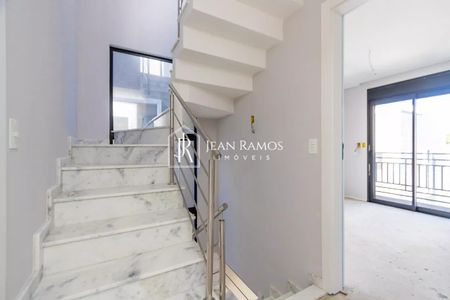 20_photo/94dcfaae6b.9845a183adc4e21d-ATLAS-9822e097-8e38-4805-a595-4b0ccf4114f9.jpg de casa à venda com 4 quartos, 122m² em Uberaba, Curitiba