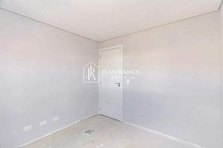 41_photo/94dcfaae6b.9845a183adc4e21d-ATLAS-b5053f57-680b-494c-8452-d5ac4fc572d7.jpg de casa à venda com 4 quartos, 122m² em Uberaba, Curitiba